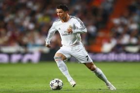 世界大学生攀岩锦标赛 中国选手速度攀项目三连冠